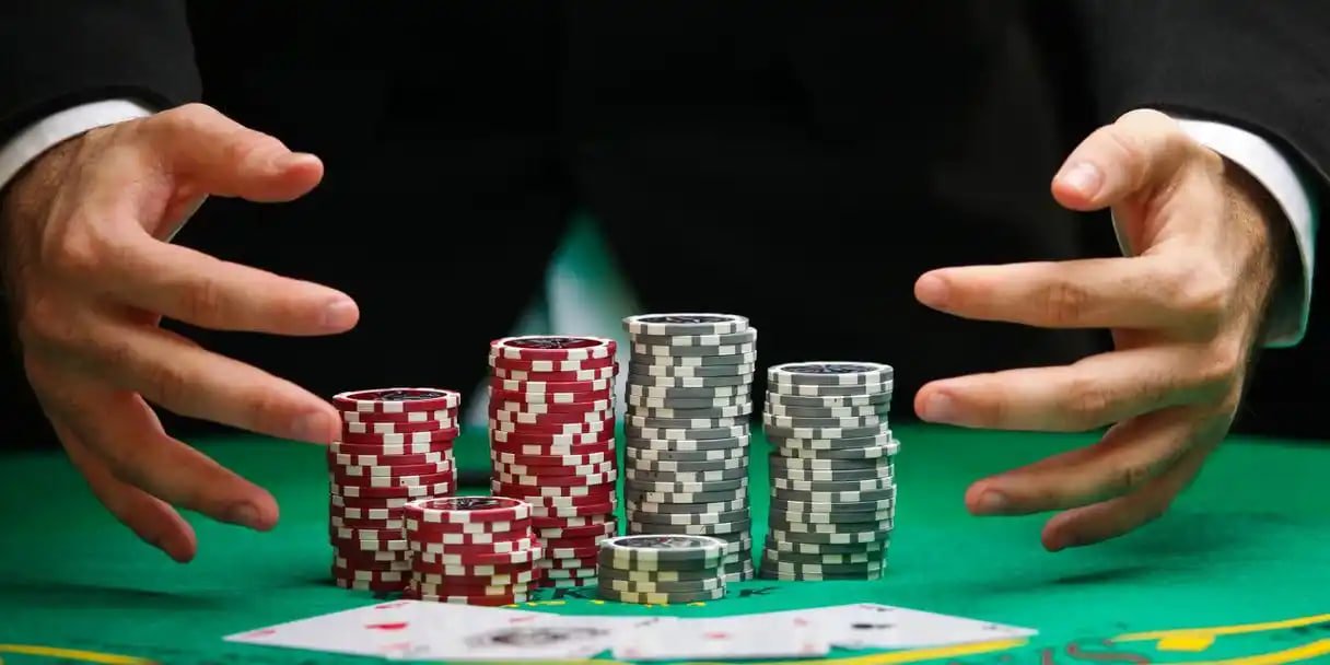 Bangladesh mobile casino-style browsing scene with secure habits
